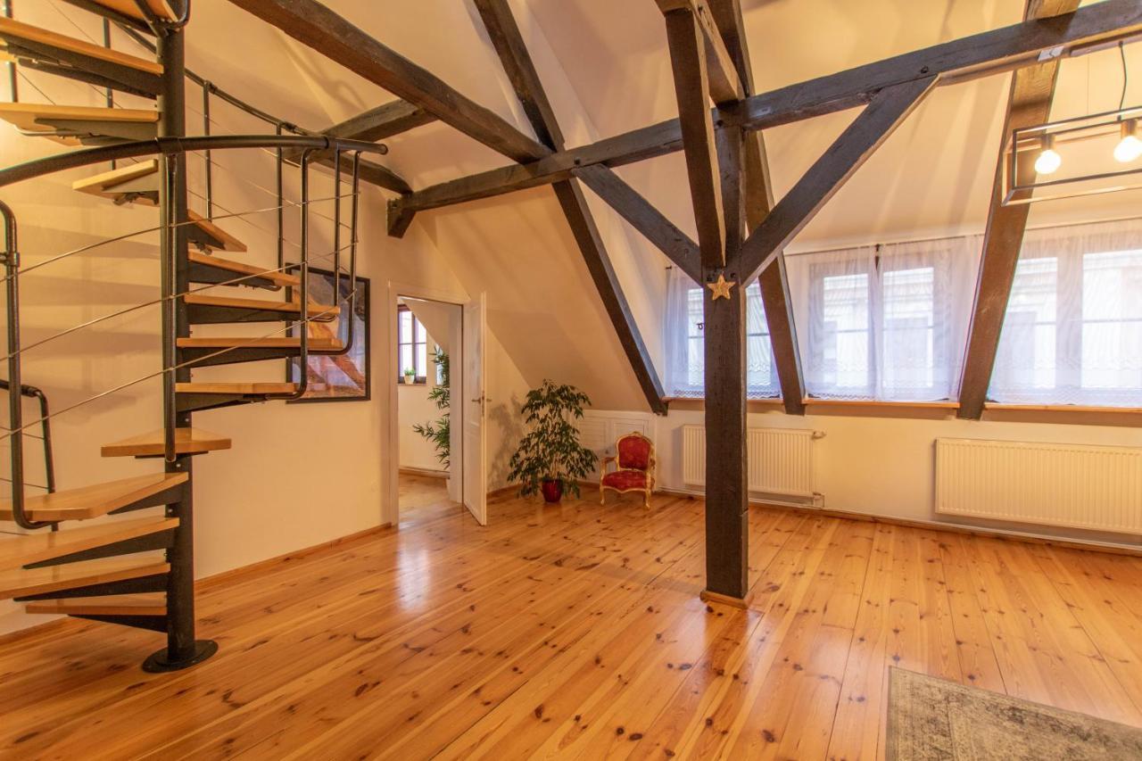 Rose Old Town Apartment Торунь Экстерьер фото