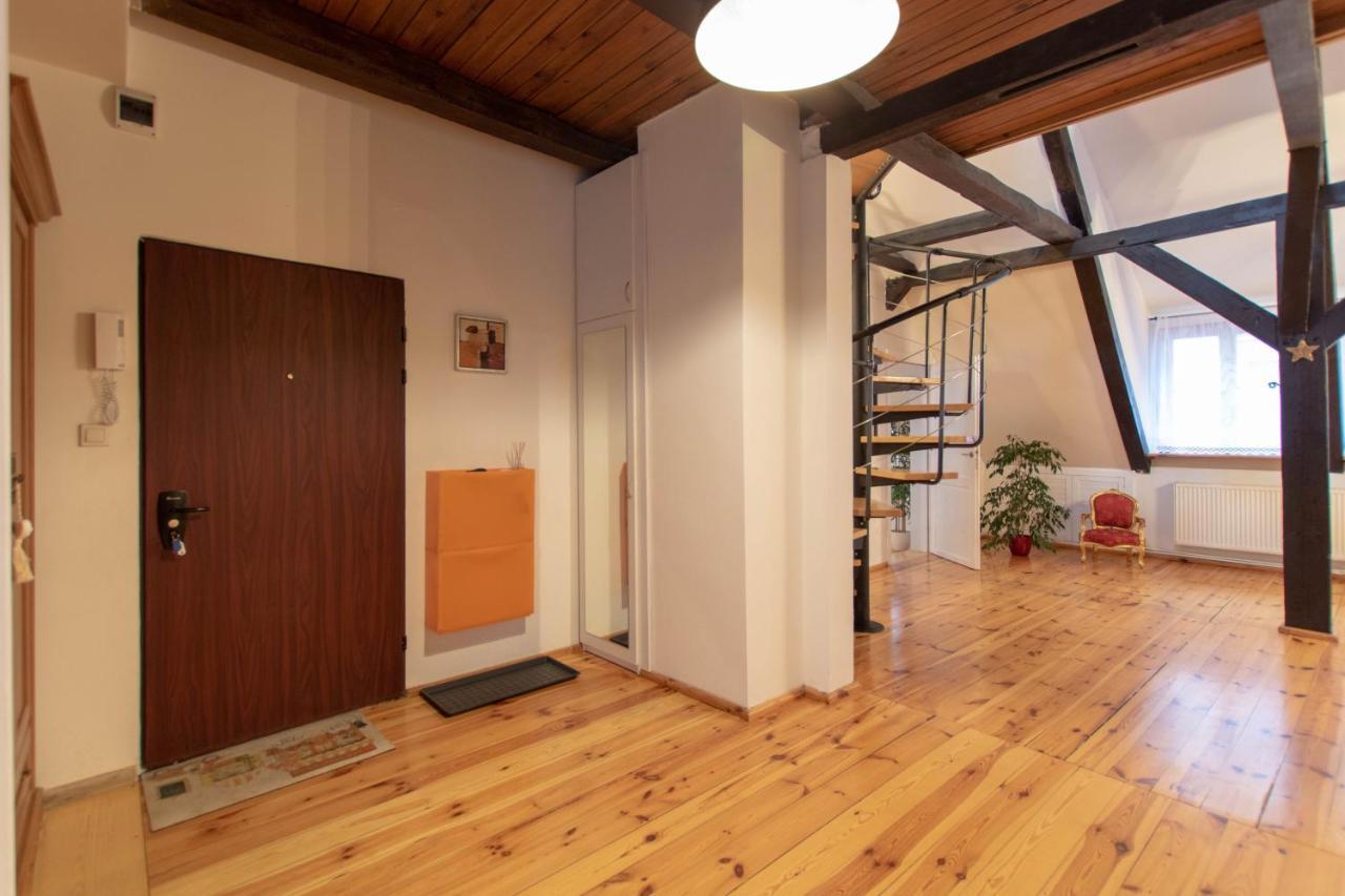 Rose Old Town Apartment Торунь Экстерьер фото