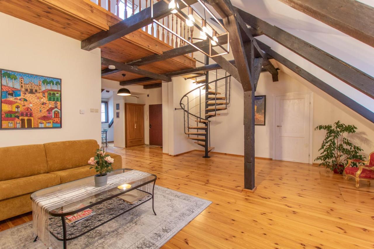 Rose Old Town Apartment Торунь Экстерьер фото